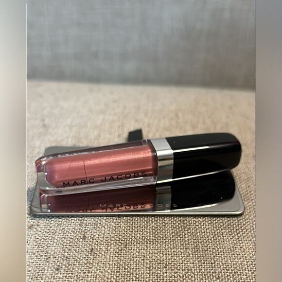 β¨π Marc Jacobs Red Patent Leather Red Crossbody & Make Up Bundle Set; New! πβ¨ - Picture 7 of 11